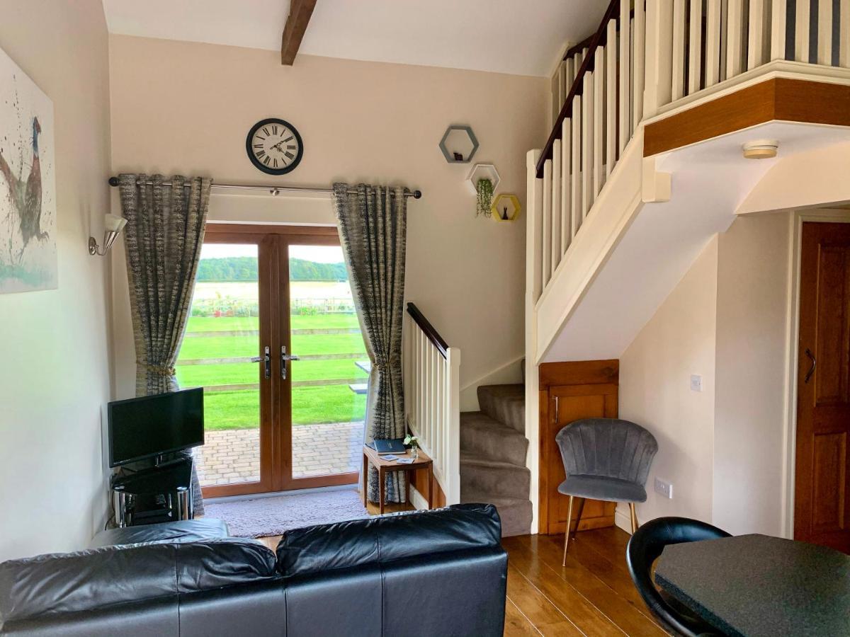Grange Farm Cottages Wressell エクステリア 写真